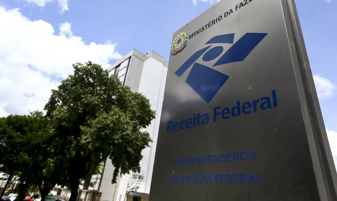 Receita libera consulta ao terceiro lote de restituição do IR 2026 nesta sexta-feira